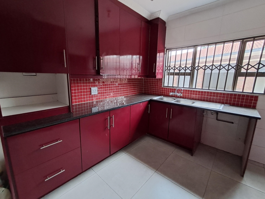 7 Bedroom Property for Sale in Sonneveld Gauteng