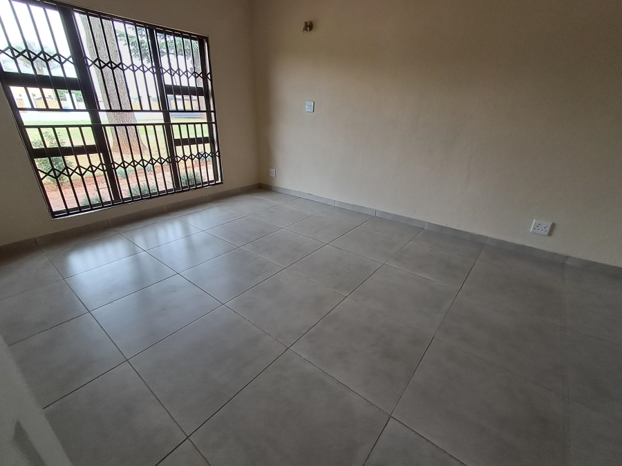 7 Bedroom Property for Sale in Sonneveld Gauteng