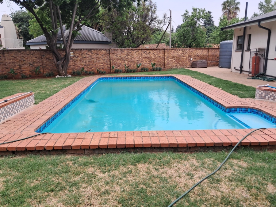 7 Bedroom Property for Sale in Sonneveld Gauteng