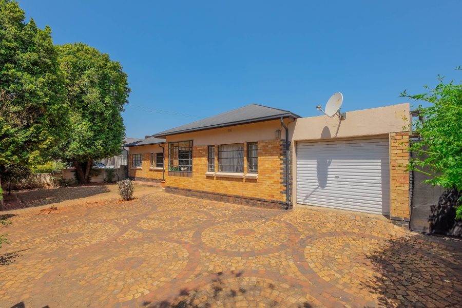 4 Bedroom Property for Sale in Florida Gauteng