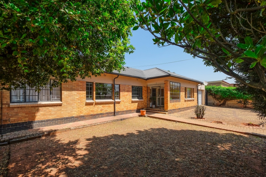 4 Bedroom Property for Sale in Florida Gauteng