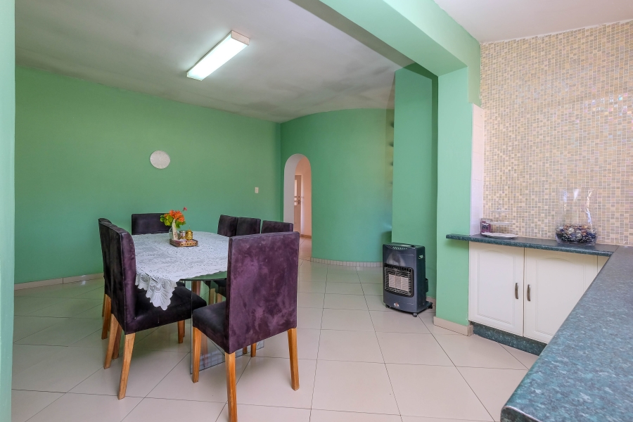 4 Bedroom Property for Sale in Florida Gauteng