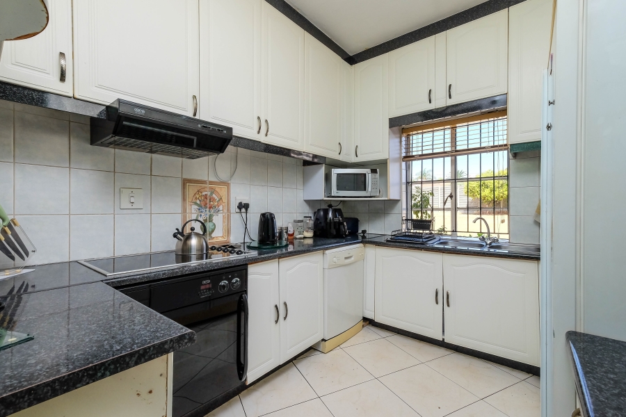 4 Bedroom Property for Sale in Florida Gauteng