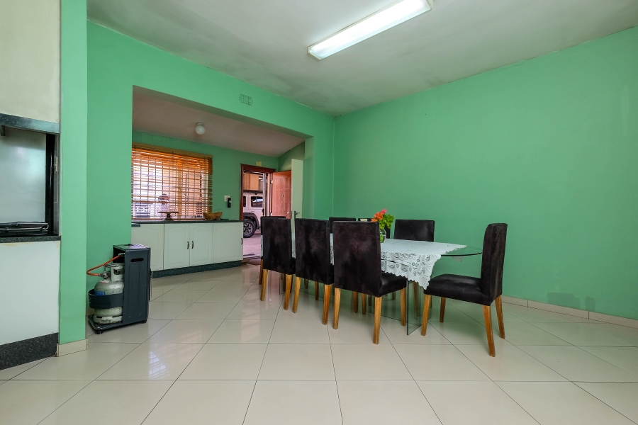 4 Bedroom Property for Sale in Florida Gauteng