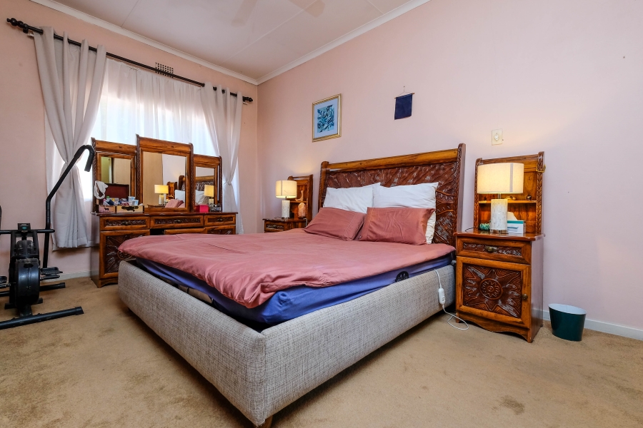 4 Bedroom Property for Sale in Florida Gauteng