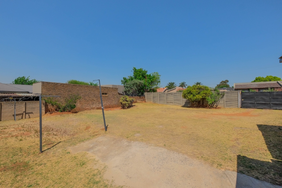 4 Bedroom Property for Sale in Florida Gauteng