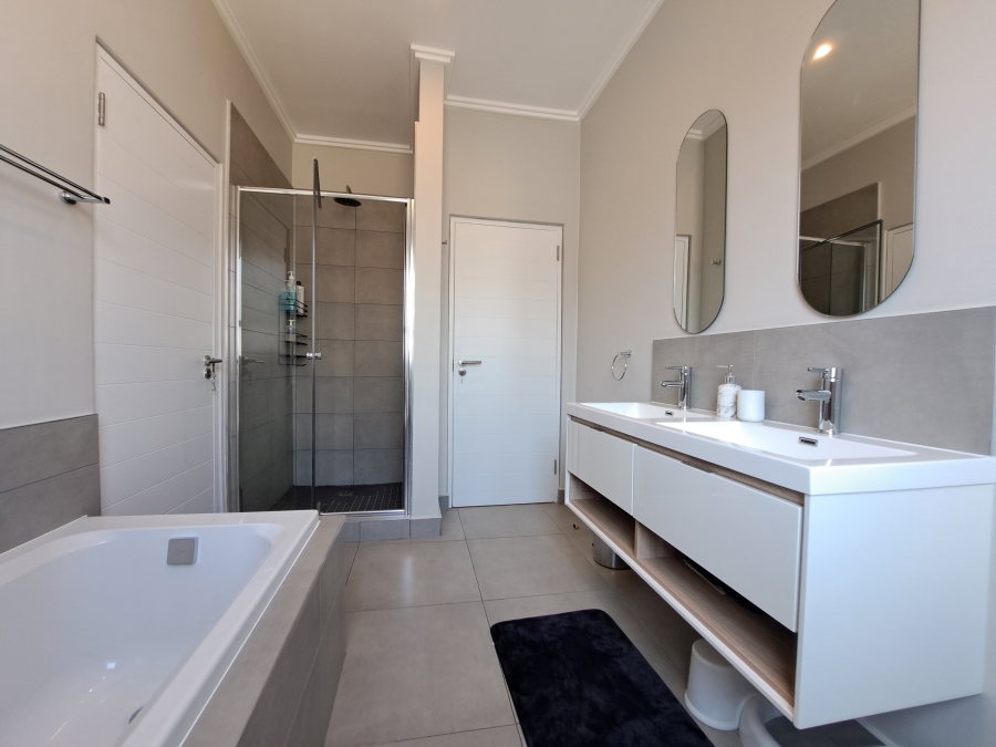 3 Bedroom Property for Sale in Sandown Gauteng