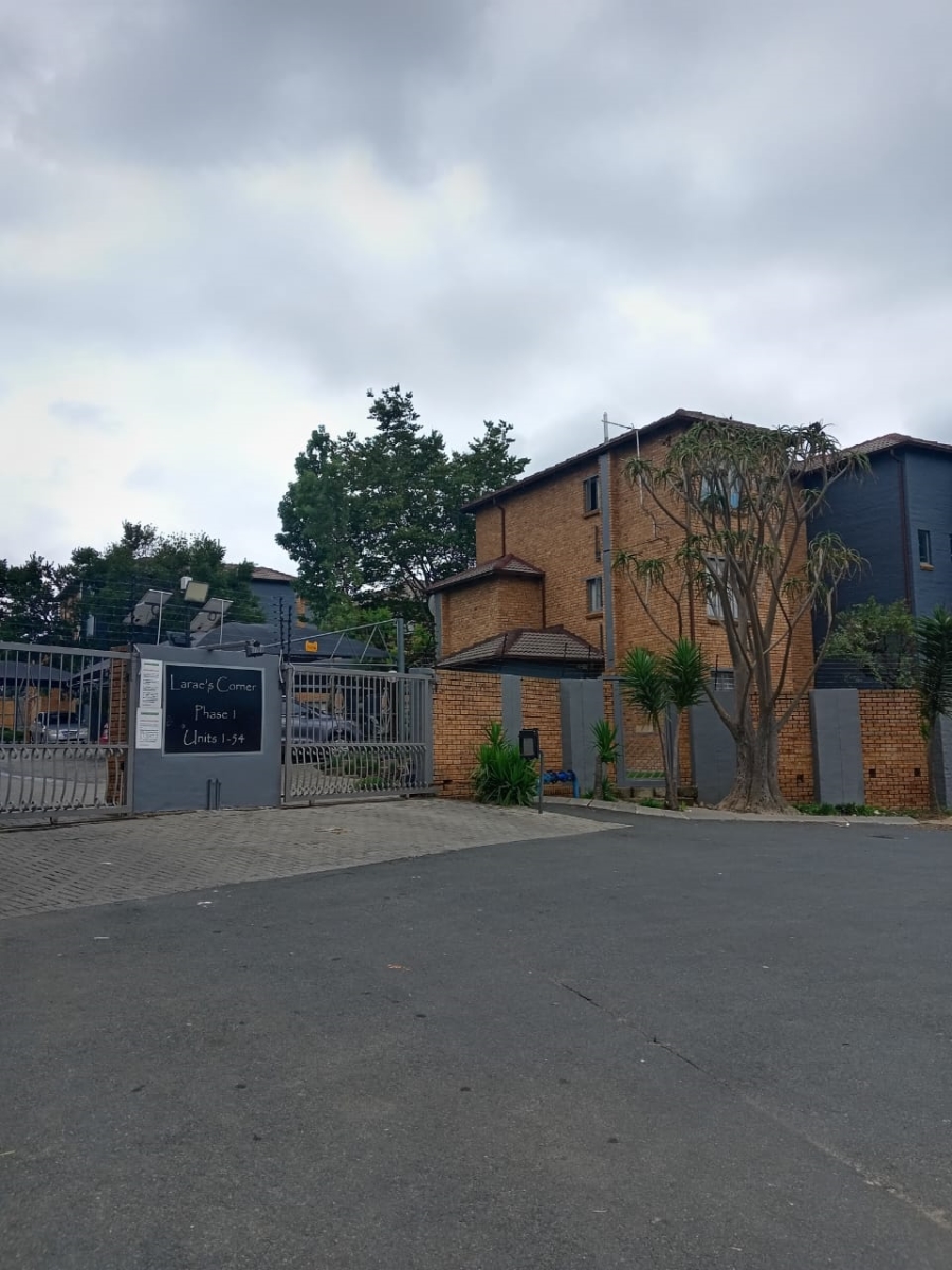 To Let 2 Bedroom Property for Rent in Birchleigh Gauteng