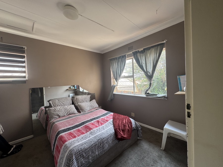 To Let 4 Bedroom Property for Rent in Corlett Gardens Gauteng