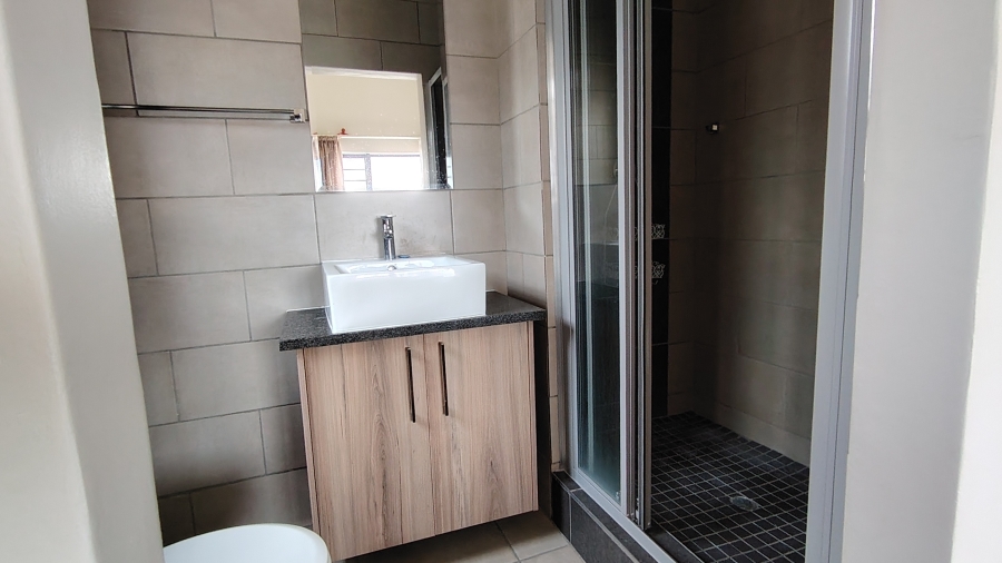 To Let 2 Bedroom Property for Rent in Edenburg Gauteng