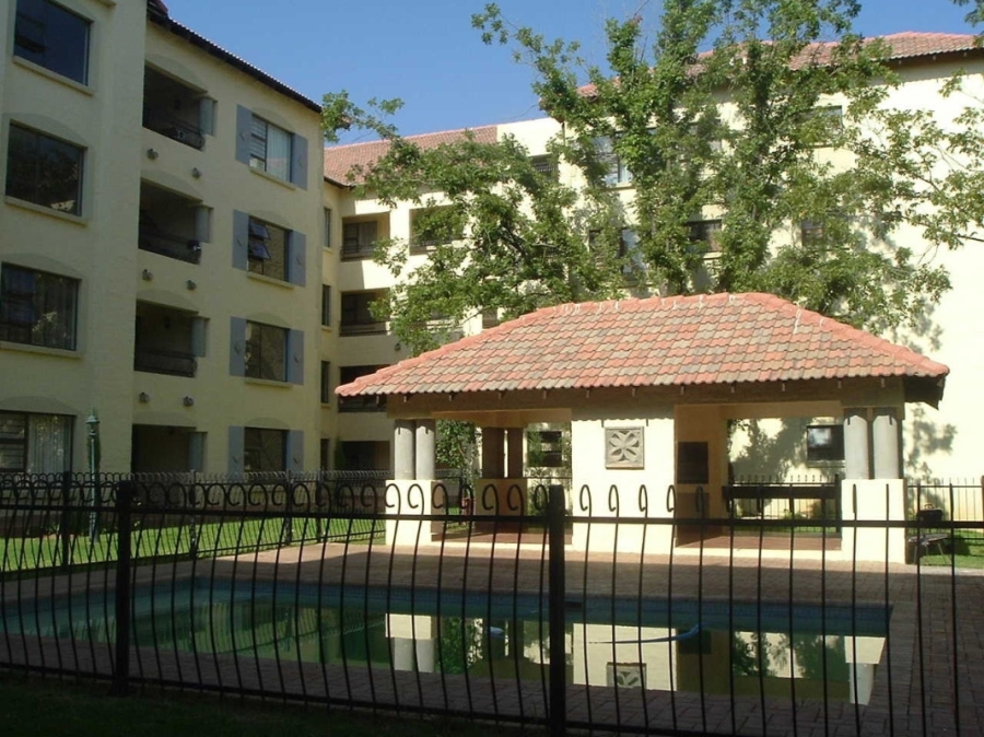 2 Bedroom Property for Sale in Nieuw Muckleneuk Gauteng