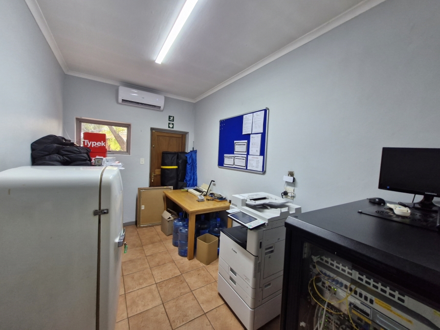 To Let commercial Property for Rent in Die Hoewes Gauteng