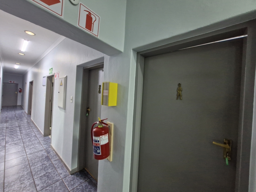 To Let commercial Property for Rent in Die Hoewes Gauteng