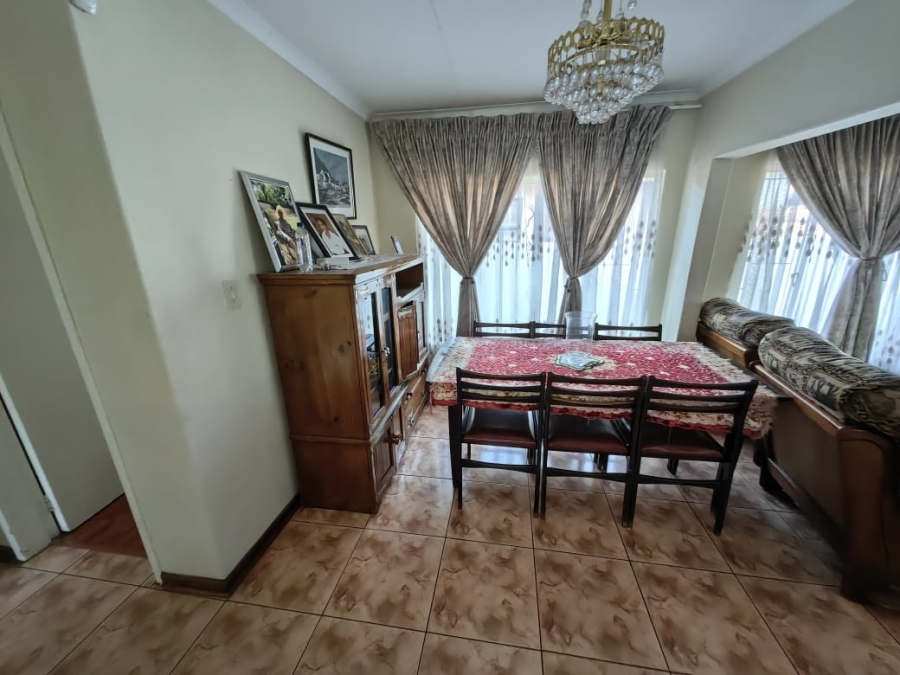 3 Bedroom Property for Sale in Protea North Gauteng