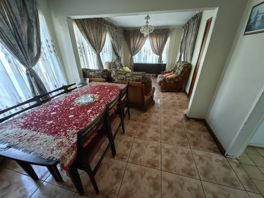 3 Bedroom Property for Sale in Protea North Gauteng
