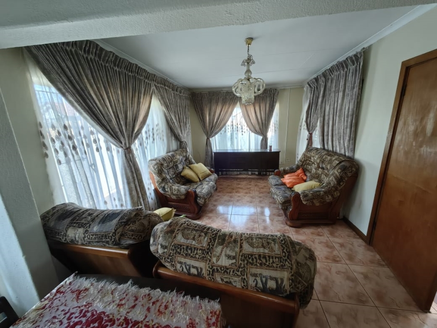 3 Bedroom Property for Sale in Protea North Gauteng