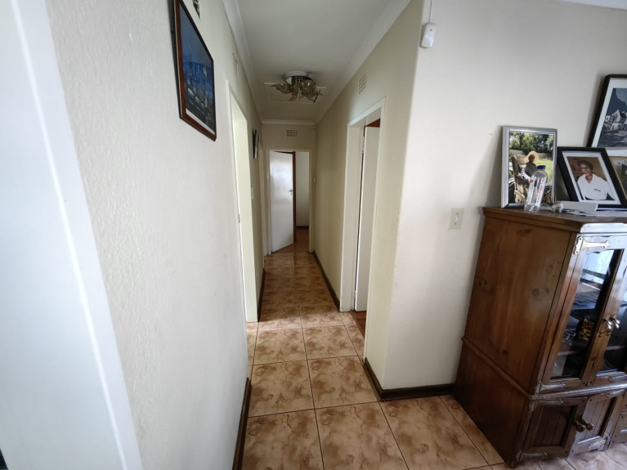 3 Bedroom Property for Sale in Protea North Gauteng