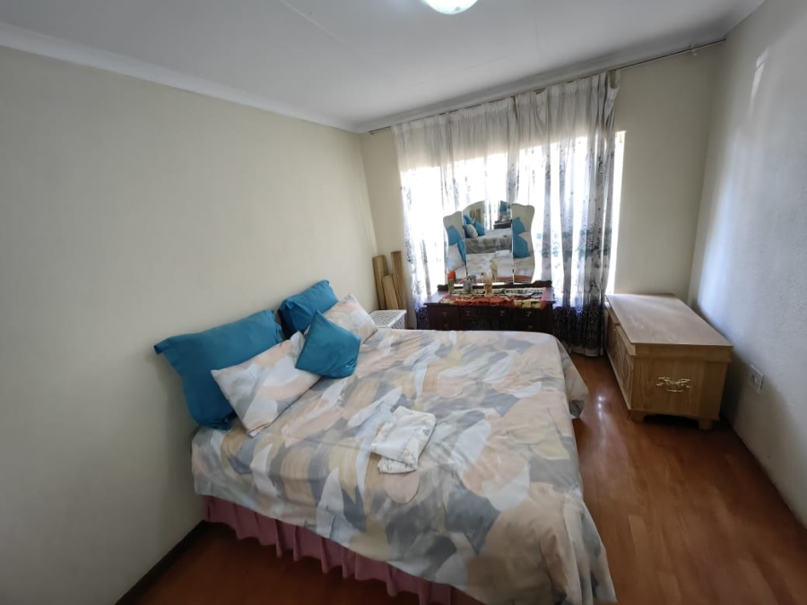 3 Bedroom Property for Sale in Protea North Gauteng