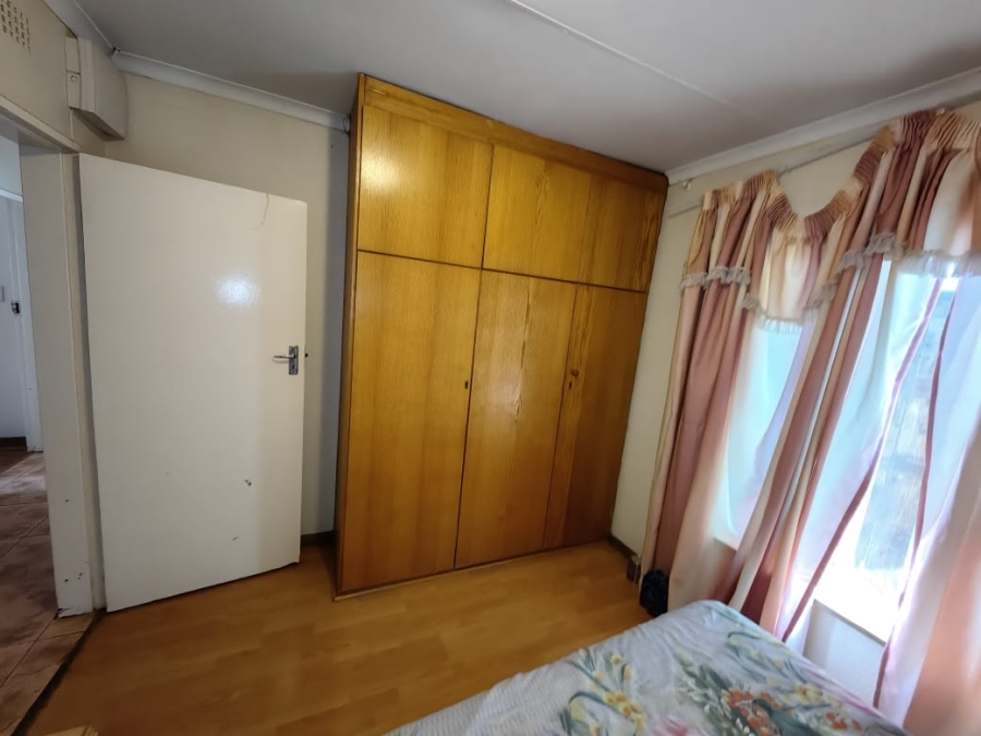 3 Bedroom Property for Sale in Protea North Gauteng