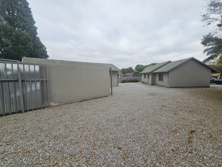 Commercial Property for Sale in Rooihuiskraal Gauteng