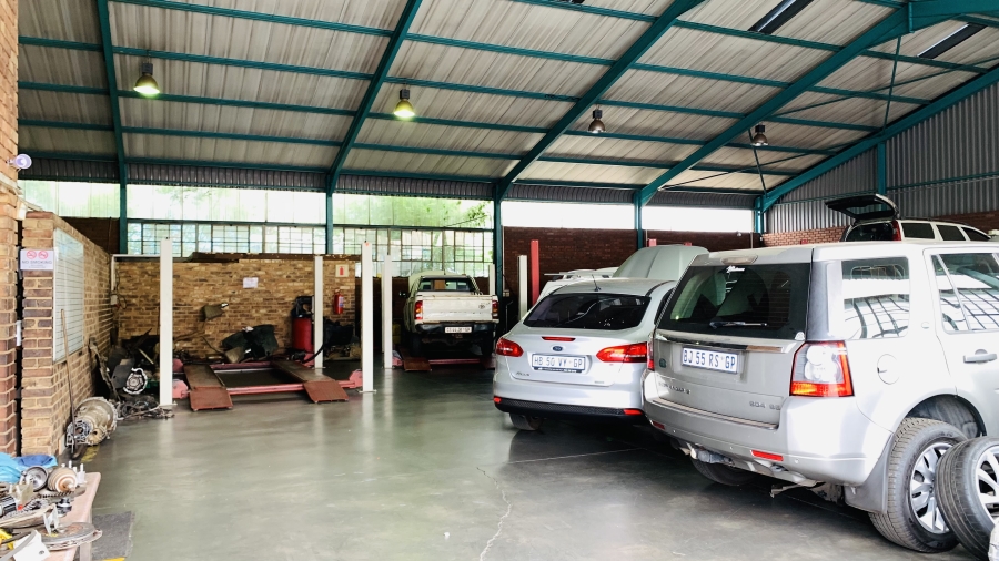 To Let commercial Property for Rent in Hennopspark Gauteng