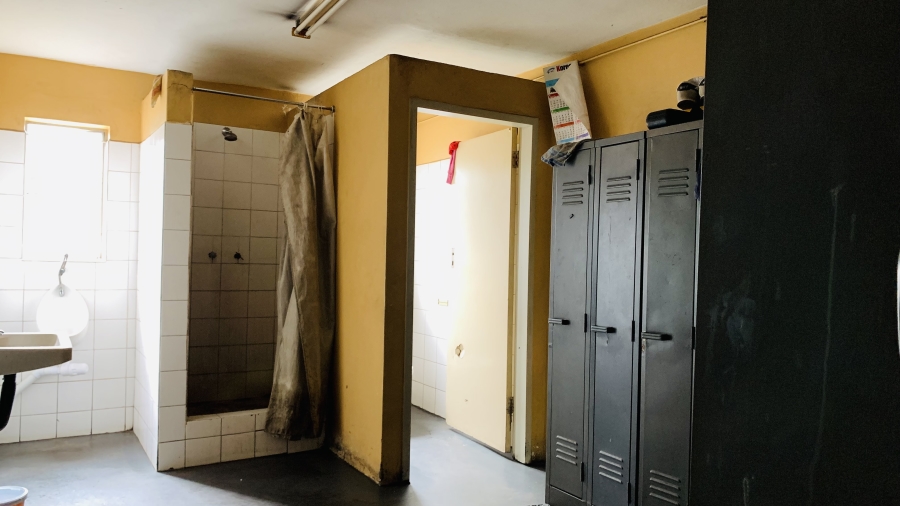 To Let commercial Property for Rent in Hennopspark Gauteng