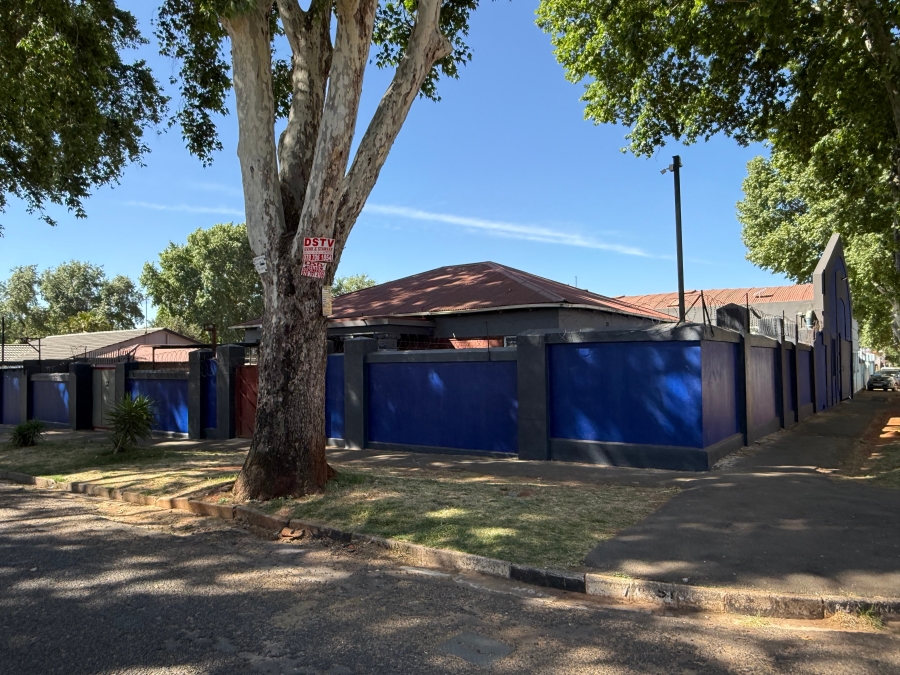 Commercial Property for Sale in Bezuidenhout Valley Gauteng