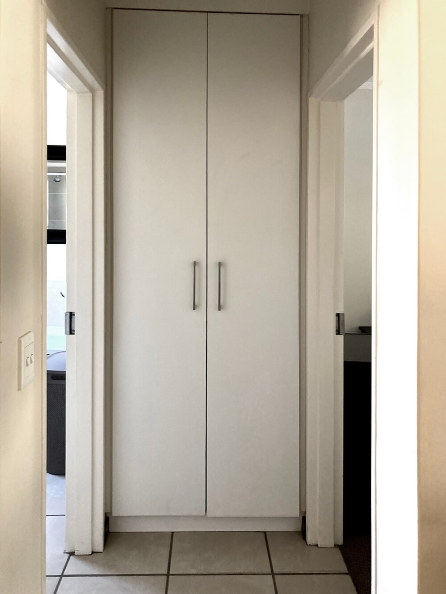 To Let 1 Bedroom Property for Rent in Bryanston Gauteng