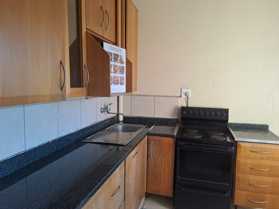 1 Bedroom Property for Sale in Rosettenville Gauteng