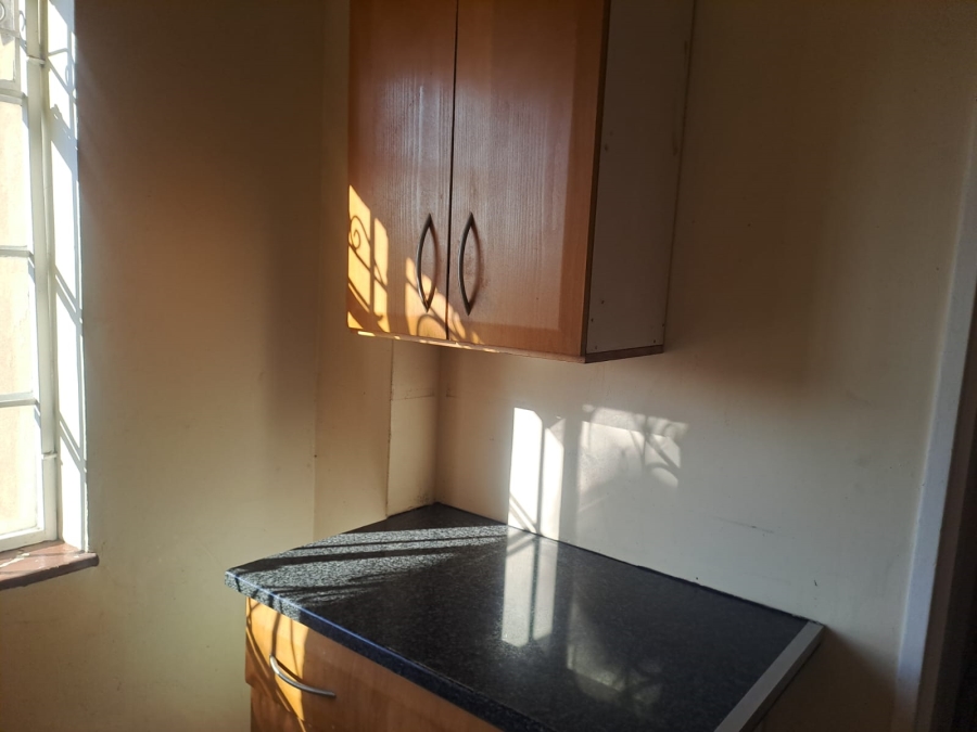 1 Bedroom Property for Sale in Rosettenville Gauteng
