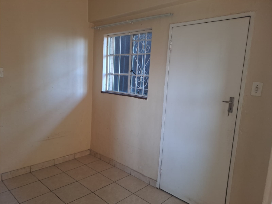 1 Bedroom Property for Sale in Rosettenville Gauteng