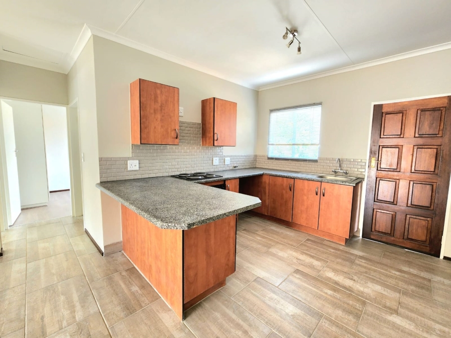 To Let 2 Bedroom Property for Rent in Wilgeheuwel Gauteng
