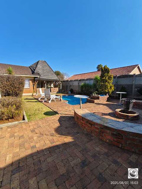 3 Bedroom Property for Sale in Vanderbijlpark SE 6 Gauteng