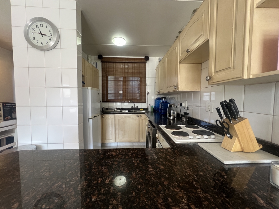 1 Bedroom Property for Sale in Bedfordview Gauteng