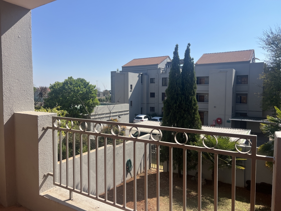 1 Bedroom Property for Sale in Bedfordview Gauteng