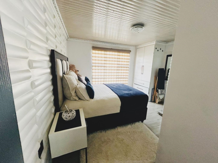 4 Bedroom Property for Sale in Strubenvale Gauteng