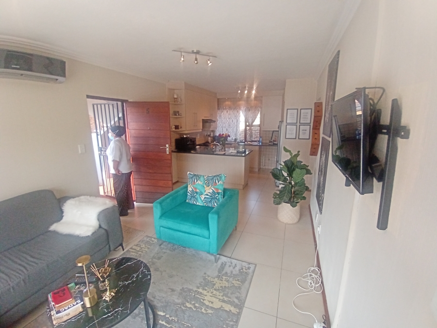 1 Bedroom Property for Sale in Bassonia Gauteng