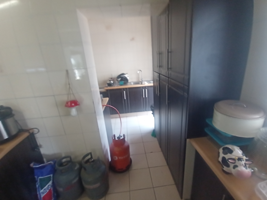 4 Bedroom Property for Sale in Mondeor Gauteng