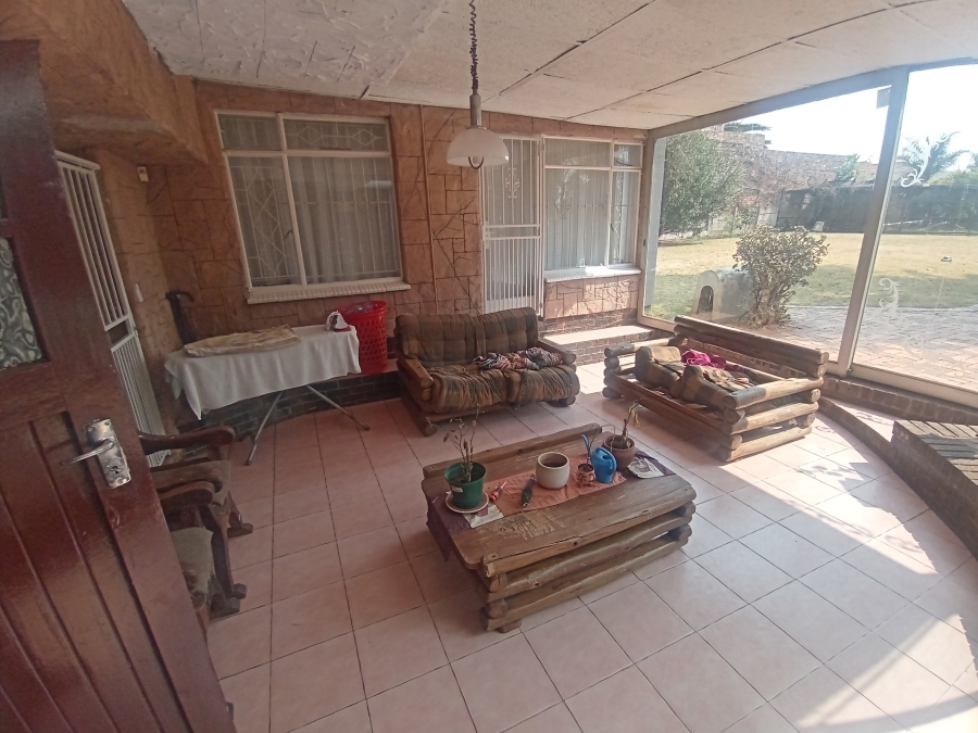 4 Bedroom Property for Sale in Mondeor Gauteng