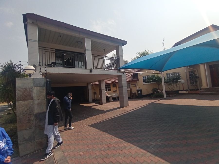 6 Bedroom Property for Sale in Winchester Hills Gauteng
