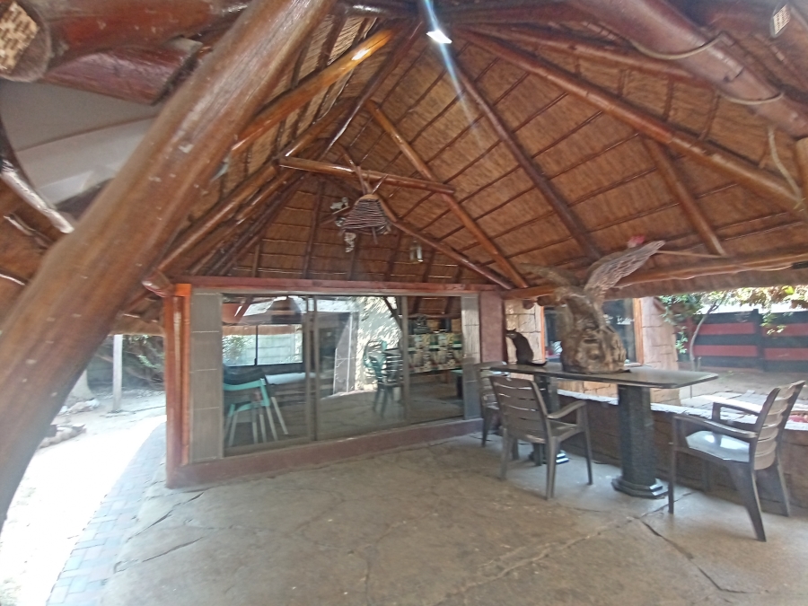 6 Bedroom Property for Sale in Winchester Hills Gauteng