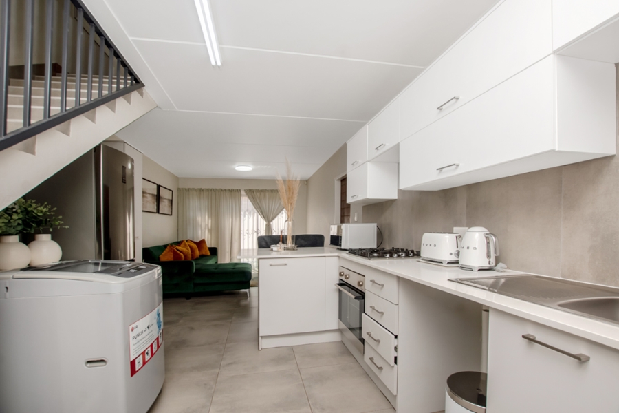 3 Bedroom Property for Sale in Witpoortjie AH Gauteng
