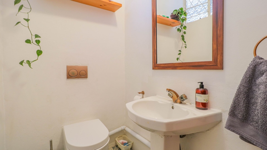 2 Bedroom Property for Sale in Killarney Gauteng