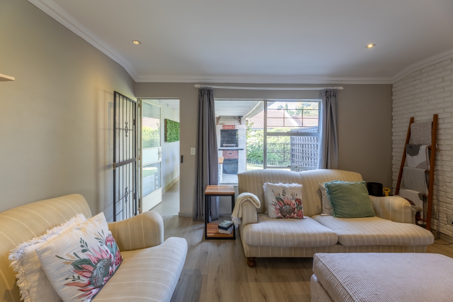 2 Bedroom Property for Sale in Magaliessig Gauteng