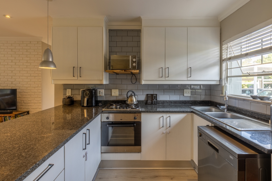 2 Bedroom Property for Sale in Magaliessig Gauteng