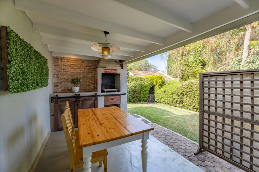 2 Bedroom Property for Sale in Magaliessig Gauteng