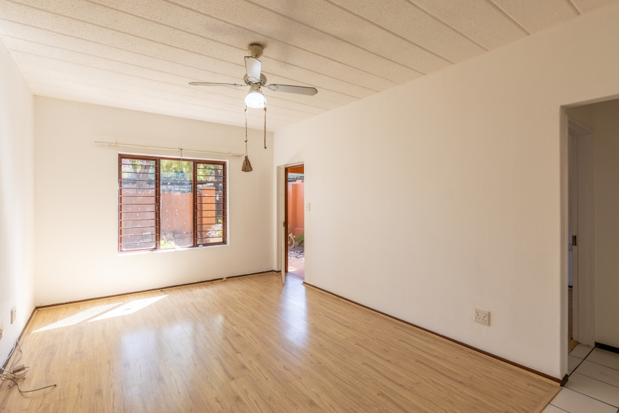 1 Bedroom Property for Sale in Sunninghill Gauteng