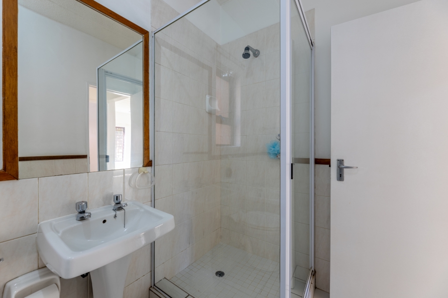 1 Bedroom Property for Sale in Sunninghill Gauteng