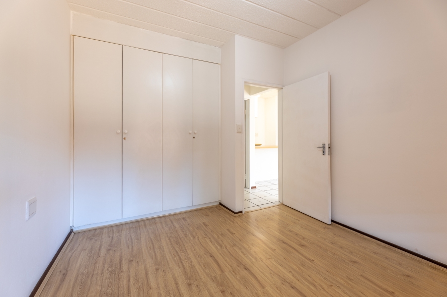 1 Bedroom Property for Sale in Sunninghill Gauteng