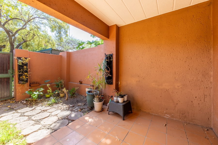 1 Bedroom Property for Sale in Sunninghill Gauteng